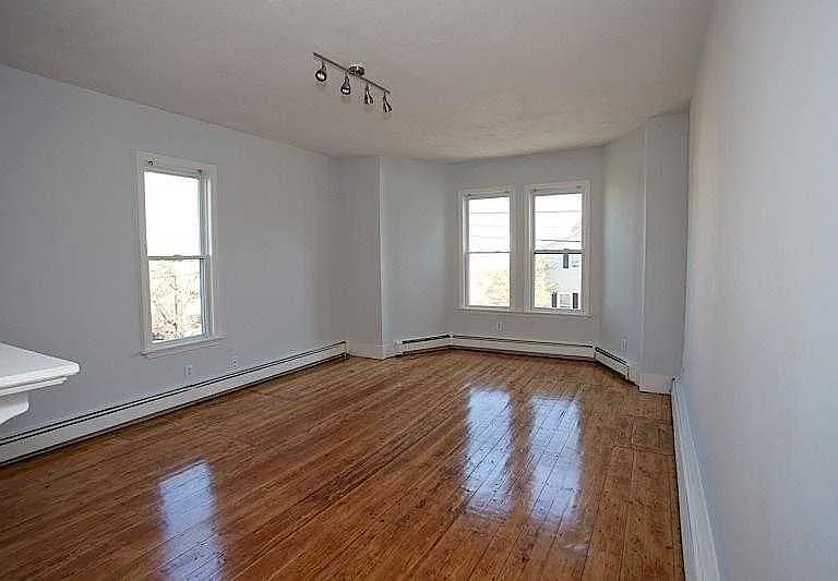 Munroe St — Photo 2