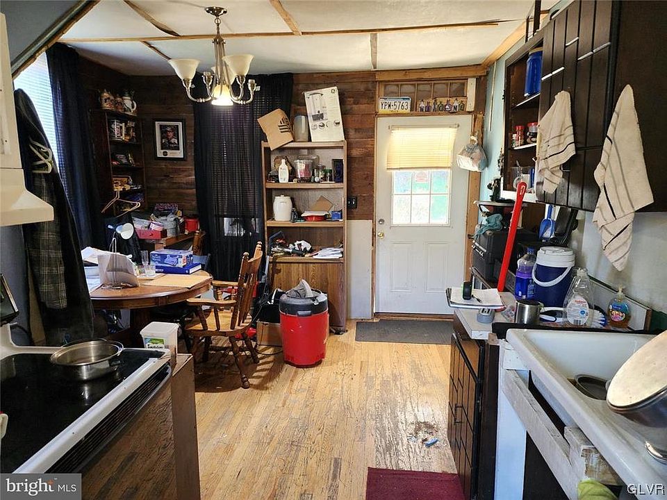 2nd image of 1353 Boyles Run Rd
