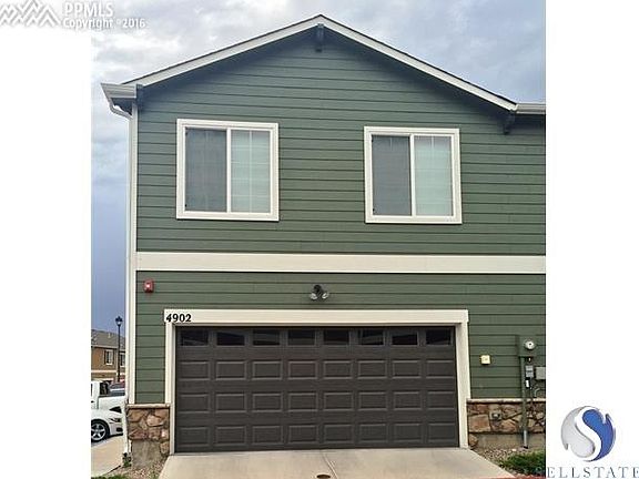 Oversized, 2.5 car garage!