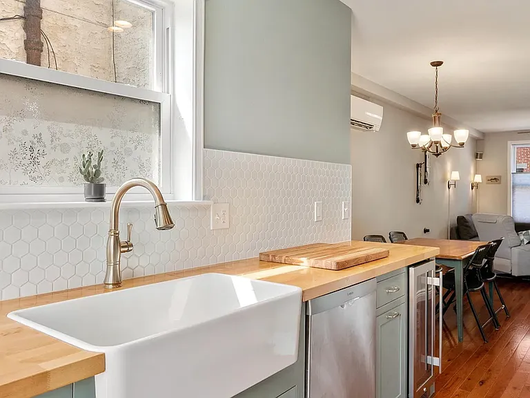 1109 E Wilt St — Photo 16