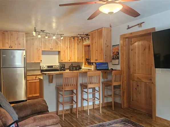 873 D St, Lincoln, MT 59639