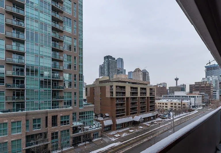 735 12th Ave SW #605 — Photo 21