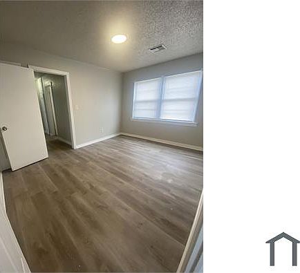 2nd image of 1524 Park Cir