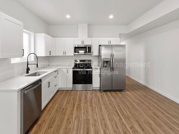 3rd image of 2715 E Columbia Ave #2715
