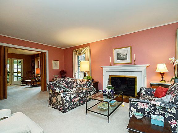 5th image of 1355 Ashland Ave