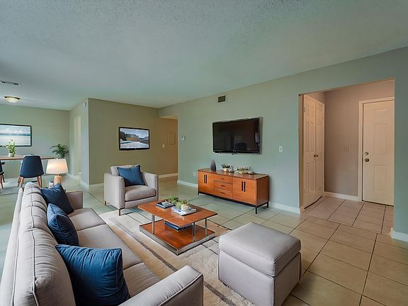 4th image of 4051 Dijon Dr #J