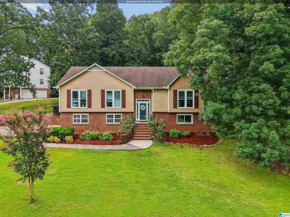 1716 Russet Woods Ln, Birmingham, AL 35244