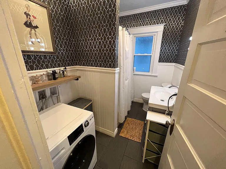 1770 N High St #200 — Photo 19
