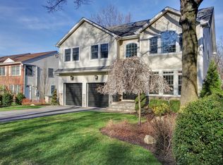 1310 Fayette St, Teaneck, NJ 07666