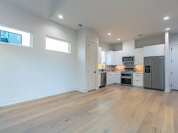 4th image of 2008 Canterbury St #B