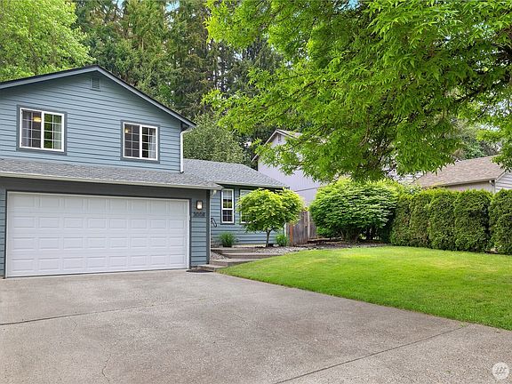 2nd image of 3008 Applehill Court NE