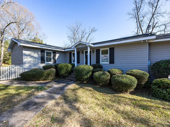 155 W Johnston St, Forsyth, GA 31029