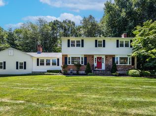 475 Riverside Dr, Cheshire, CT 06410