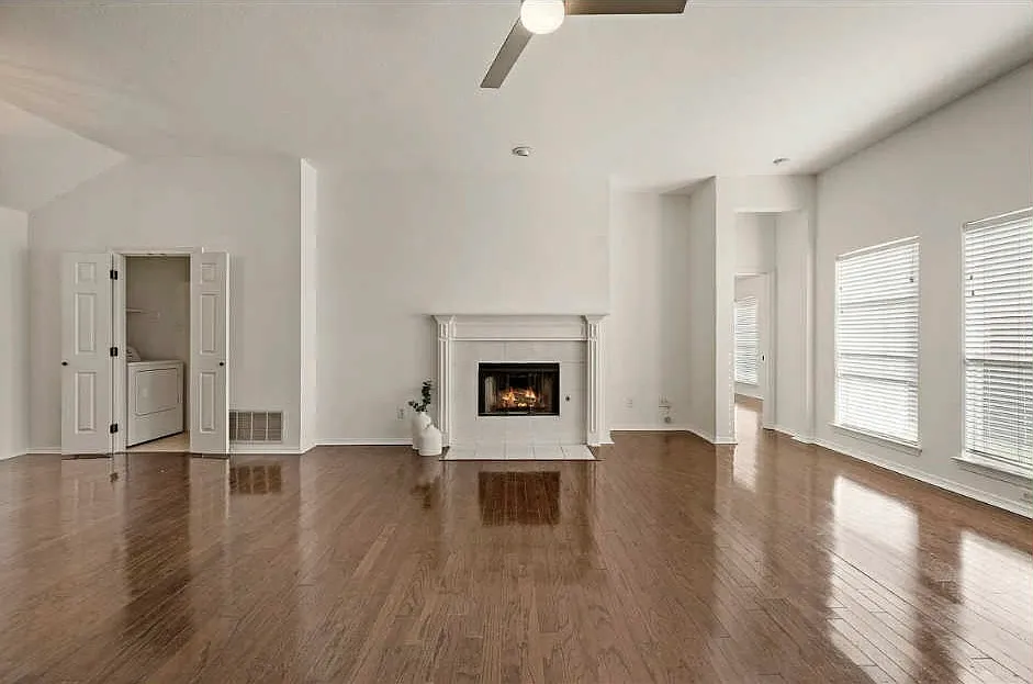 3 bed, 1731 sqft, $2,500 — Photo 3