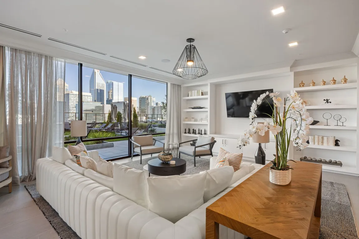 Overlook at Radius Dilworth apartments community photo