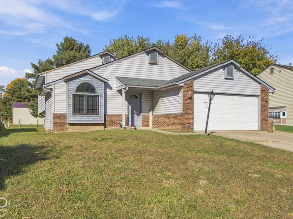 1500 Wrenwood Dr, Columbus, IN 47201