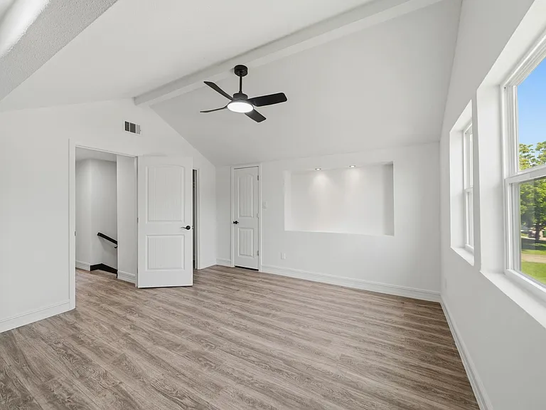 10406 Broadstairs St — Photo 22