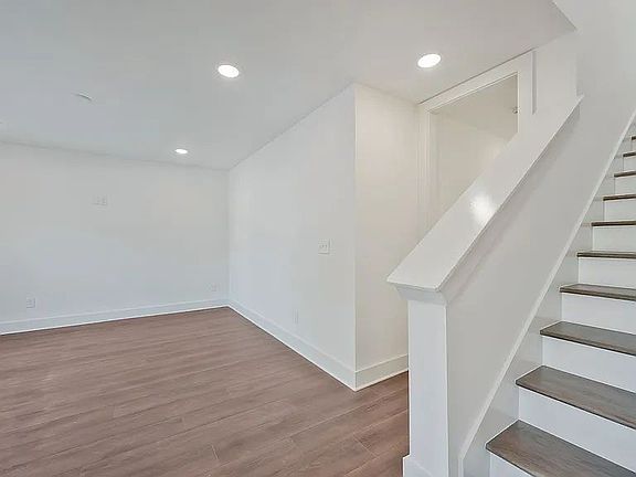 2nd image of 1022A Alice St