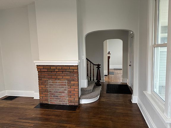 Parlor 130 W Central Ave. $2,000 per month 1496 sq feet 3 bedrooms 1 bath