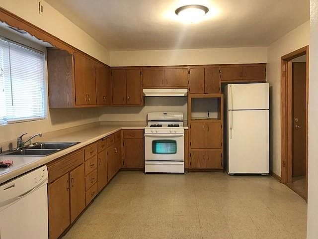 1st image of 6301 W Lakefield Dr