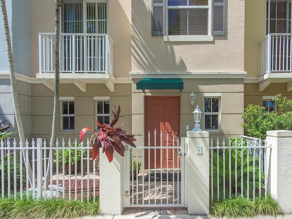 1st image of 534 NE 7th Ave #000