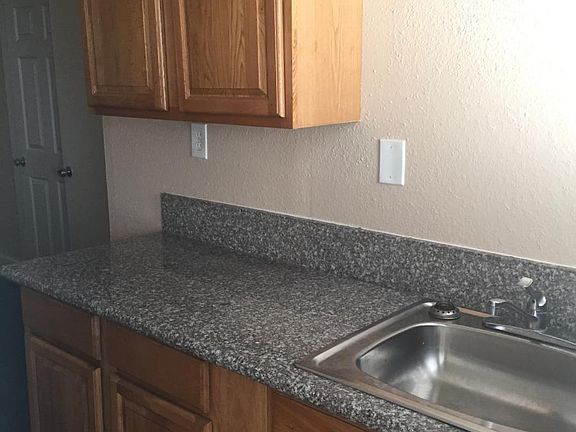 5th image of 308 Grove St N APT 204