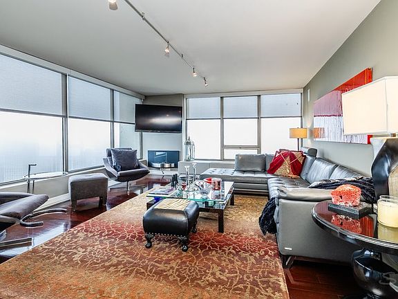 4th image of 2800 N Lake Shore Dr #3814-3816