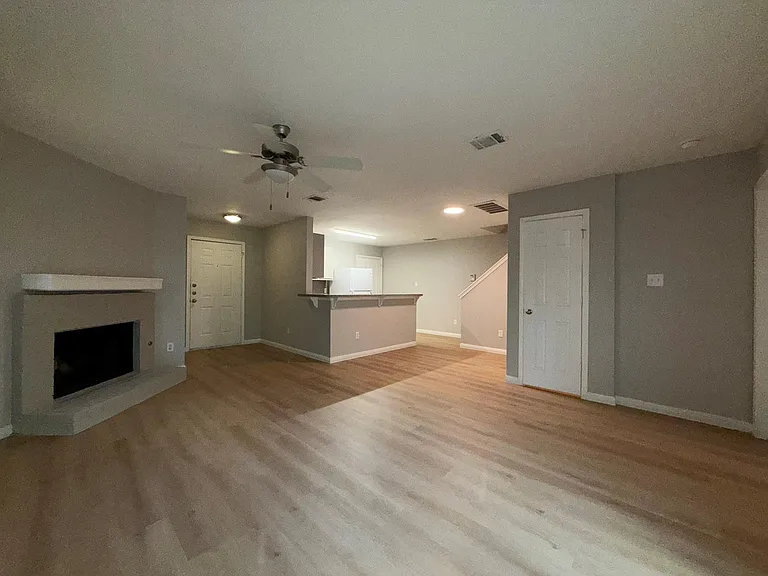 2906 Kestrel Dr #B — Photo 6