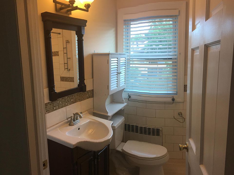2nd floor bath.