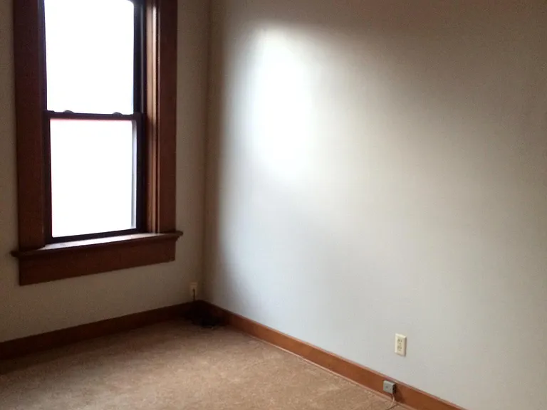 118 Green St #UPPER — Photo 10