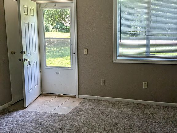 2nd image of 508 W Conyers Ave