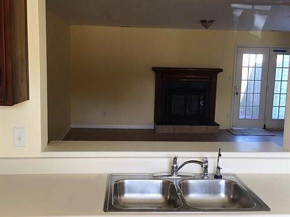5th image of 3926 Lantana Pl