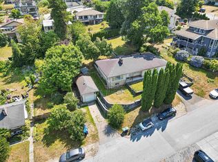 11028 129a St, Surrey, BC V3T3L1