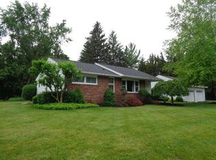 6 Exchange St, Le Roy, NY 14482