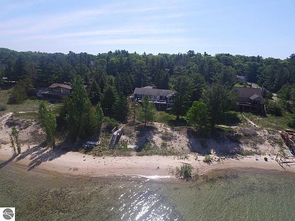 2nd image of 5040 Mackenzie Dr