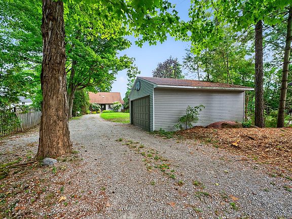 2nd image of 3629 Maple Grove Rd