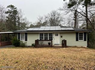 556 Rogers Dr, Macon, GA 31204