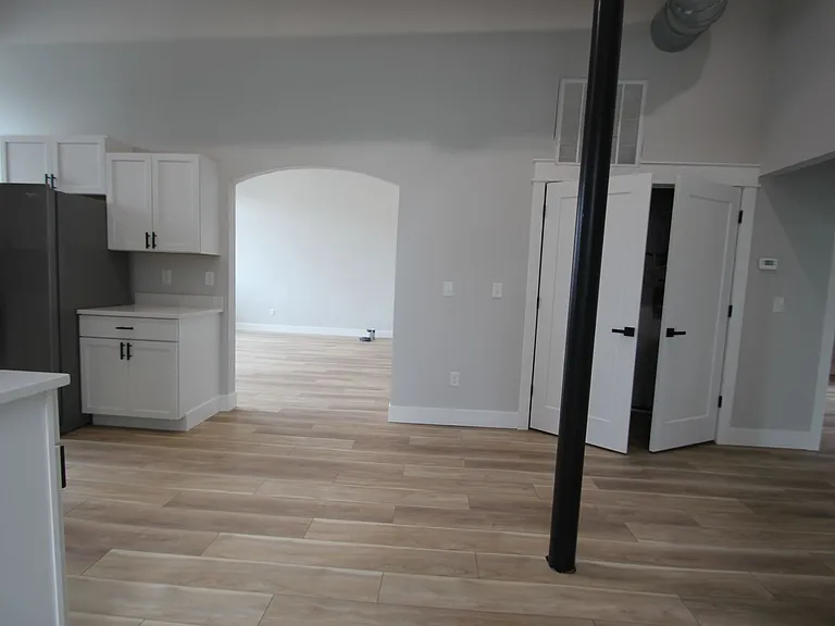 113 E Main St #1 — Photo 15