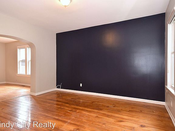 3rd image of 2615 N Wayne Ave