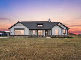 3107 White Oak Rd, Terrell, TX 75161