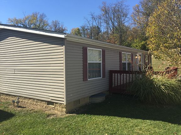 3rd image of 10747 Woodland Ct