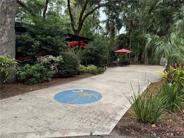 133 Arrow Rd #122, Hilton Head Island, SC 29928