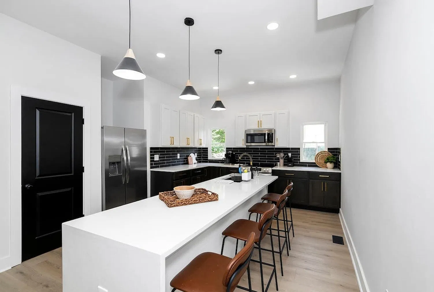 4 bed, 2.0 bath, 2217 sqft, $5,743 — Photo 2