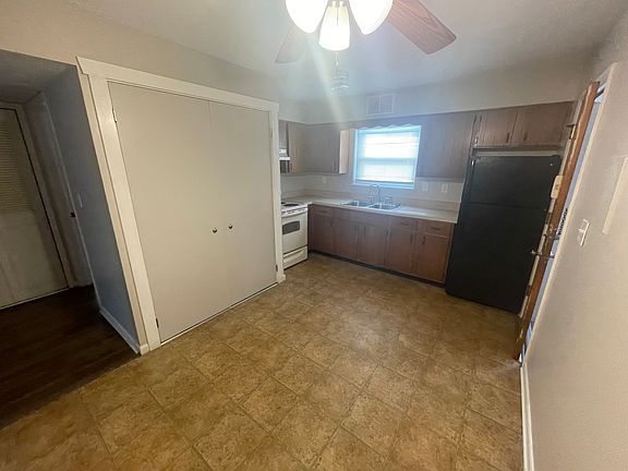 2nd image of 4210 Foreman Ln APT 2
