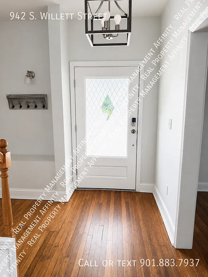 $500 Rent Credit | Spacious 3 Bedroom Home with Bonus Room & Decks — Photo 3