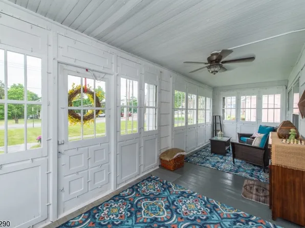 3 School Plz, Franklin Boro, NJ 07416