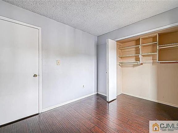 3rd image of 501 Aspen Dr
