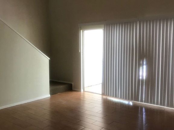 4th image of 700 Sunset Dr APT 204