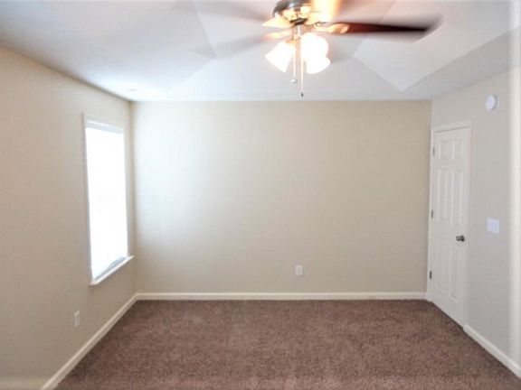 5th image of 202 Kindlewood Dr
