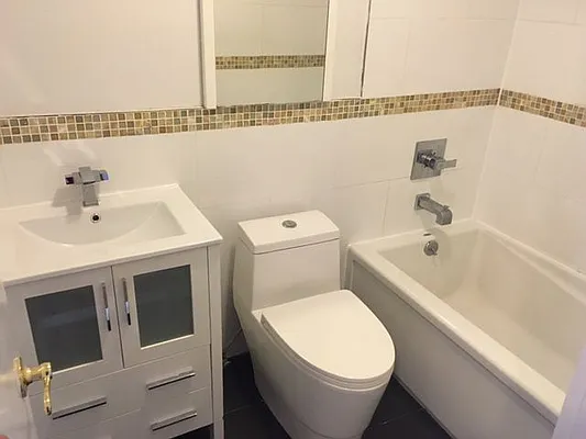 Rented by Premier Metro Realty Corp | media 64